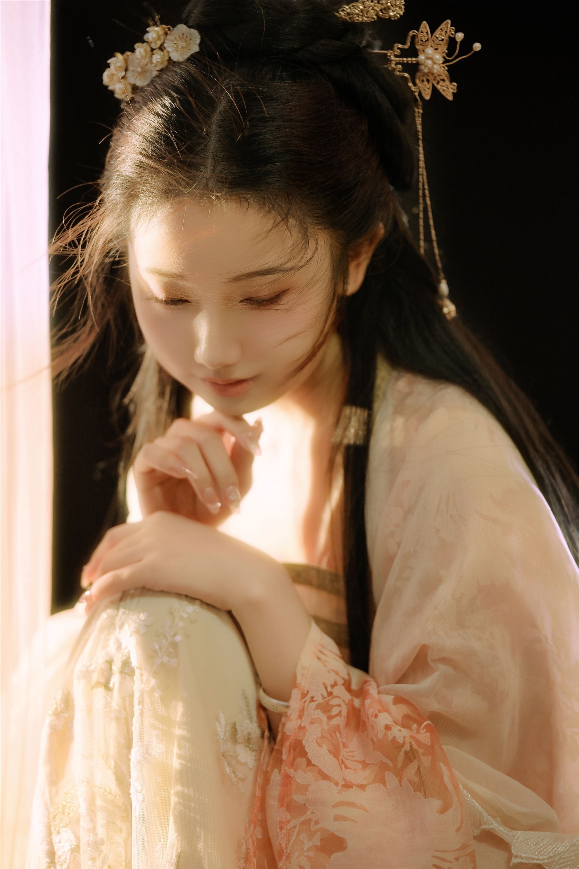 YITUYU艺图语 2025.01.11 花吻 安九鱼